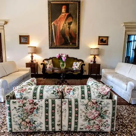 Dimora Storica Di Lusso A *